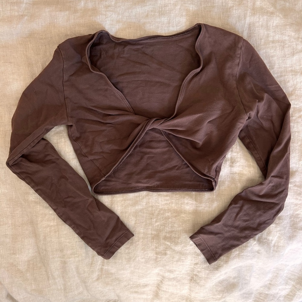 Twist-Front Long Sleeve Crop Top - Brown
